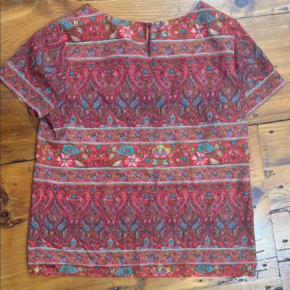 J Crew Red and Brown Paisley Blouse Short Sleeve size medium - Picture 8 of 9